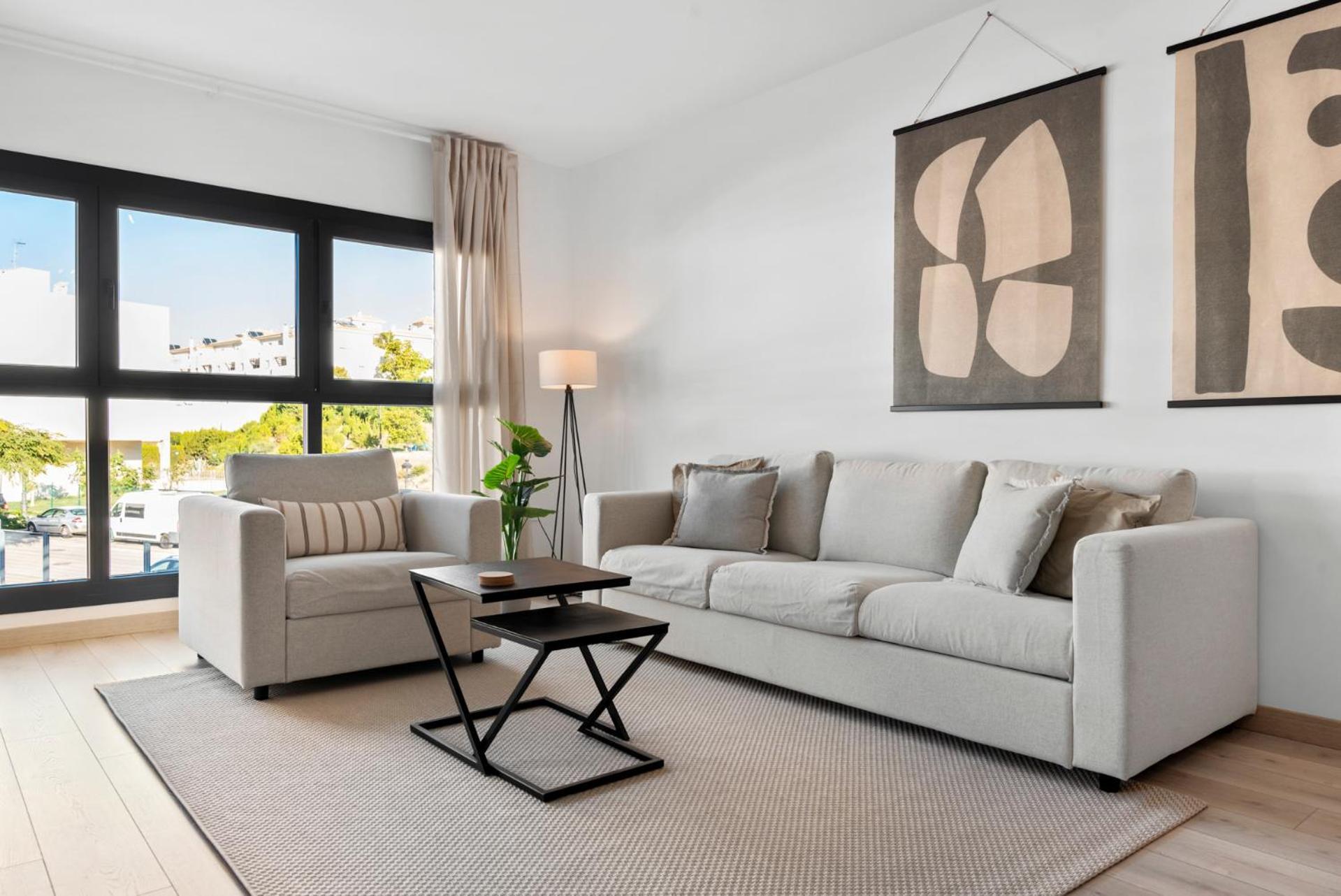 Beautiful 2-Bedroom Apartment Near Center And Beach เอสเตโปนา ภายนอก รูปภาพ