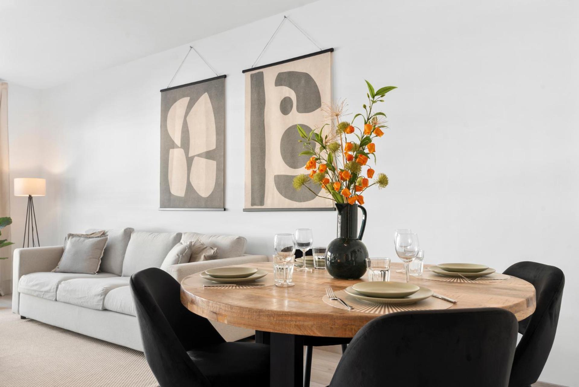 Beautiful 2-Bedroom Apartment Near Center And Beach เอสเตโปนา ภายนอก รูปภาพ